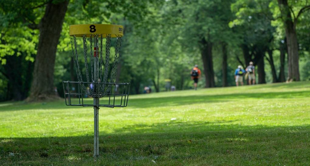 The Discgolf target or hole