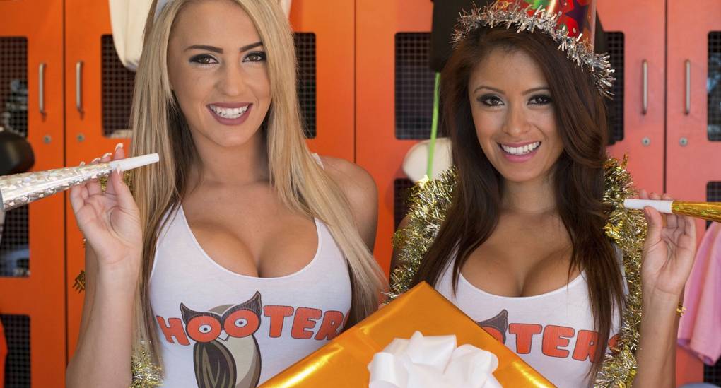 Hooters servers ready to party