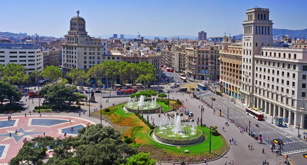 The vibrant Placa Catalunya in Barcelona, perfect area for stag dos