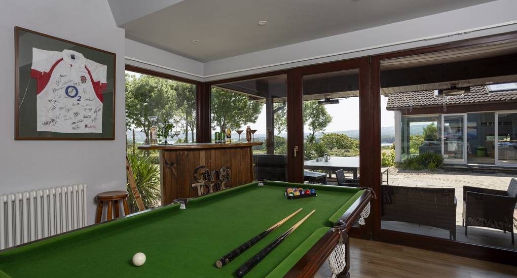 The Retreats games room and pool table